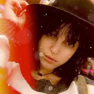 Meet your Posher, Amber